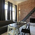 House - The Modern Flat