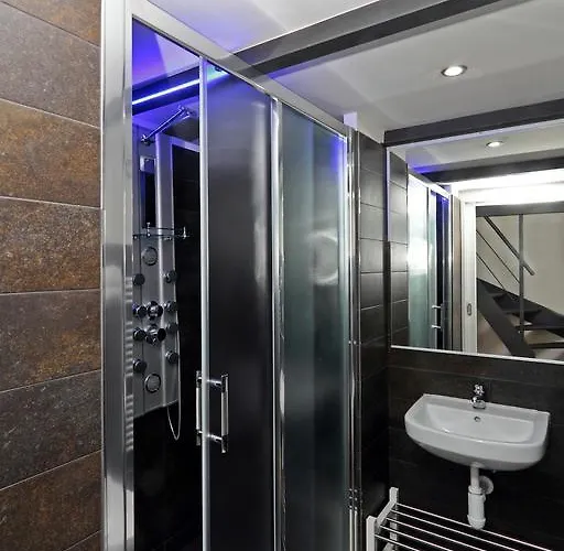 House - The Modern Flat
