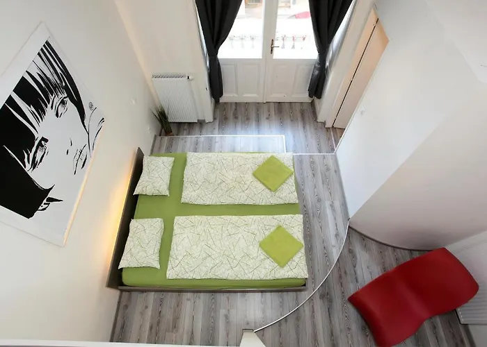 House - The Modern Flat